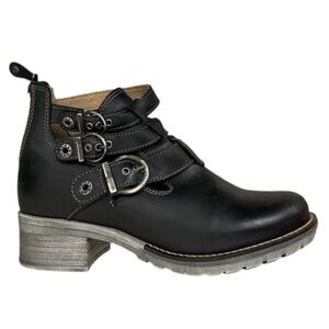 Dromedaris Black Leather Boots Women’s 8.5 39 Buckle Strap Ankle Flats Casual